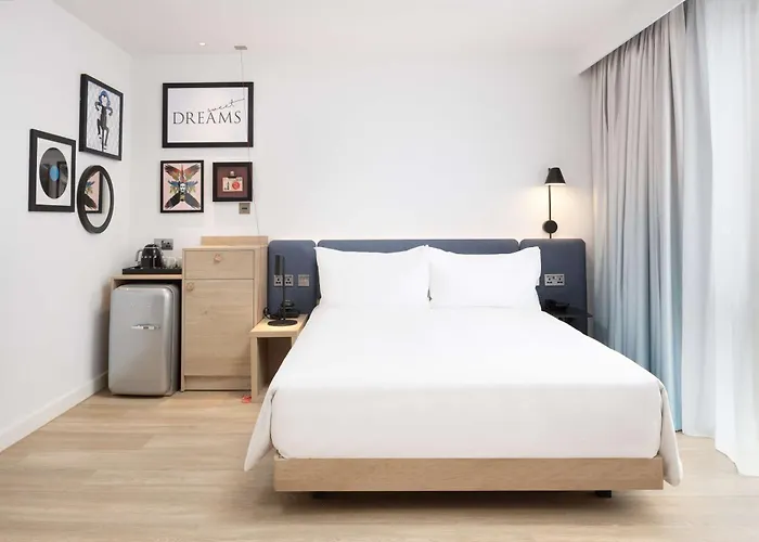 Hampton By Hilton Rochdale
