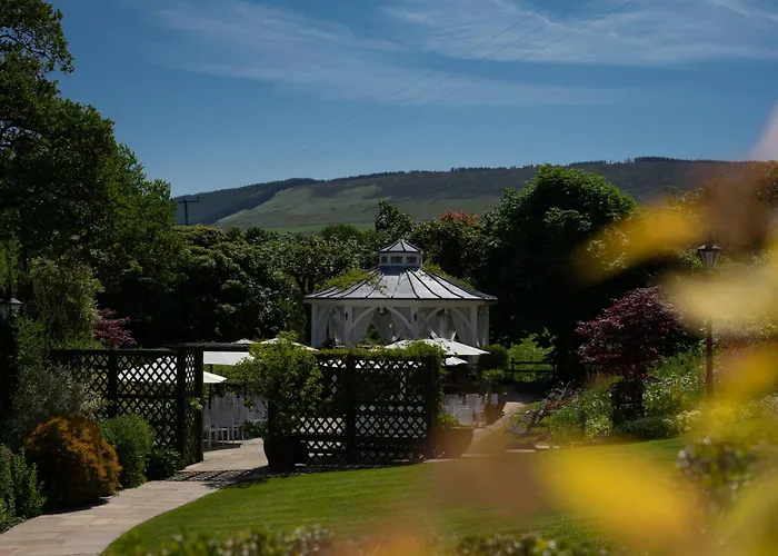 Gibbon Bridge Hotel