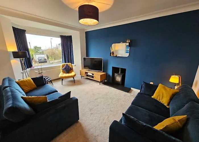 Kaimes Kip: Stylish Edinburgh Five Bedroom Home