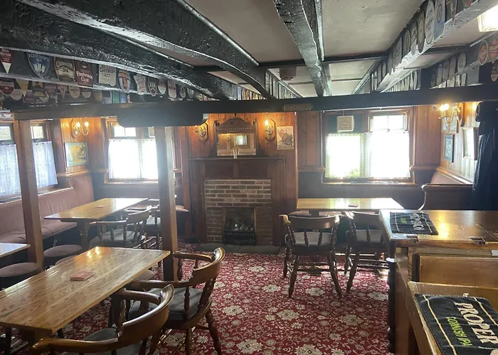 The Jolly Drayman Pub And Hotel