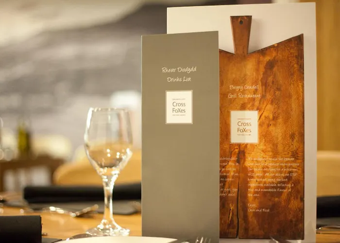 Cross Foxes - Bar Grill Rooms Dolgellau