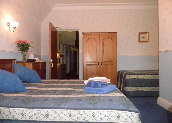 Midway Guest House