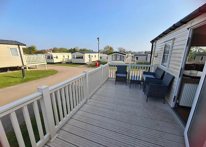 Happy Days Caravan 90 Primrose Field Primrose Valley Filey