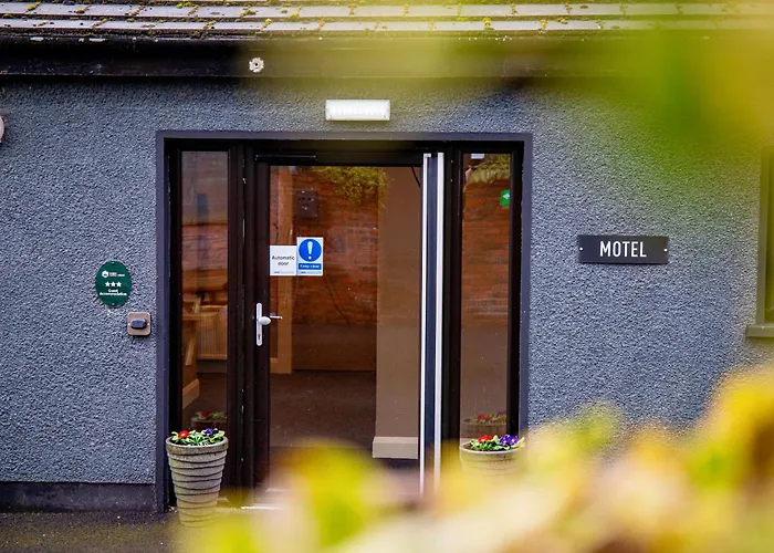 The Enniskillen Hotel And Motel