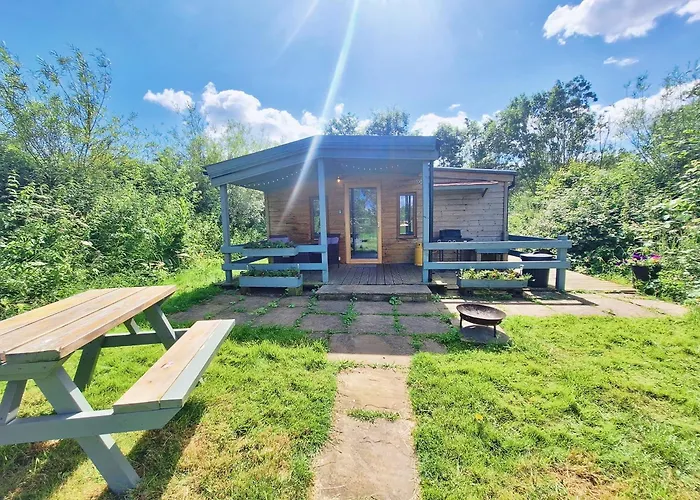 Beautiful Wooden Tiny House, Glamping Cabin With Hot Tub 2