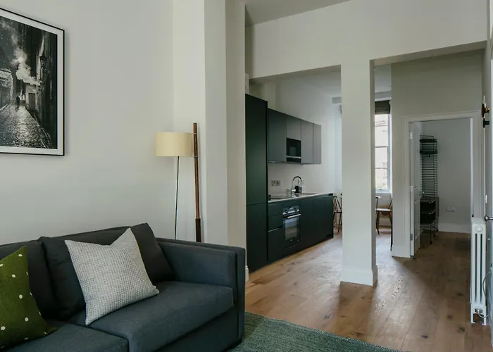 33 Castle Terrace Aparthotel Edinburgh