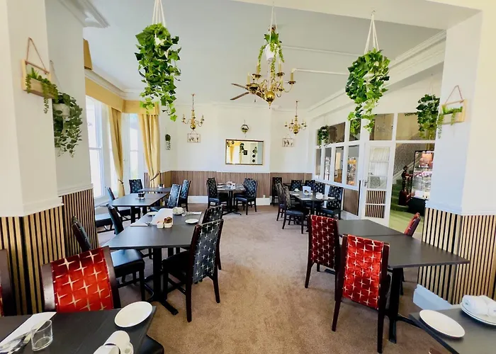 Four Oaks Hotel Llandudno