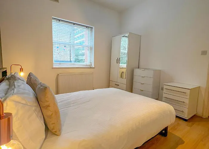 Maple Street Apartments London