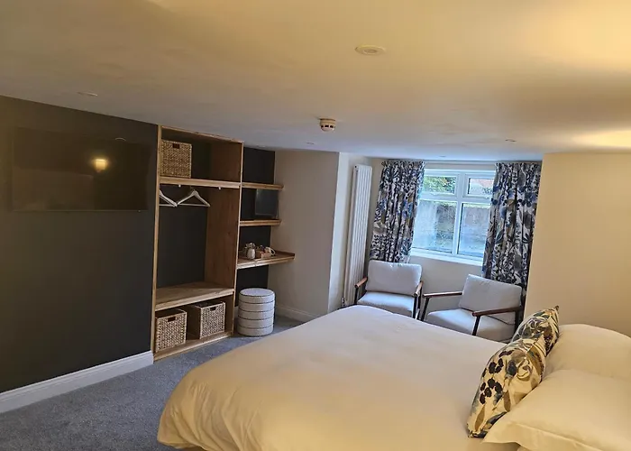 Georges Place