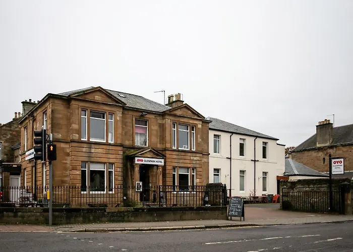 Oyo Glenpark Hotel, Ayr Central