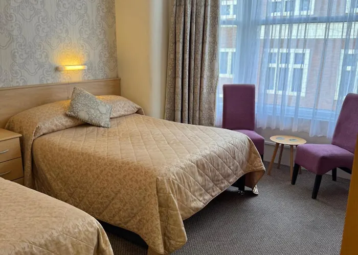 Adelaide House Hotel - Opposite Winter Gardens, Town Centre