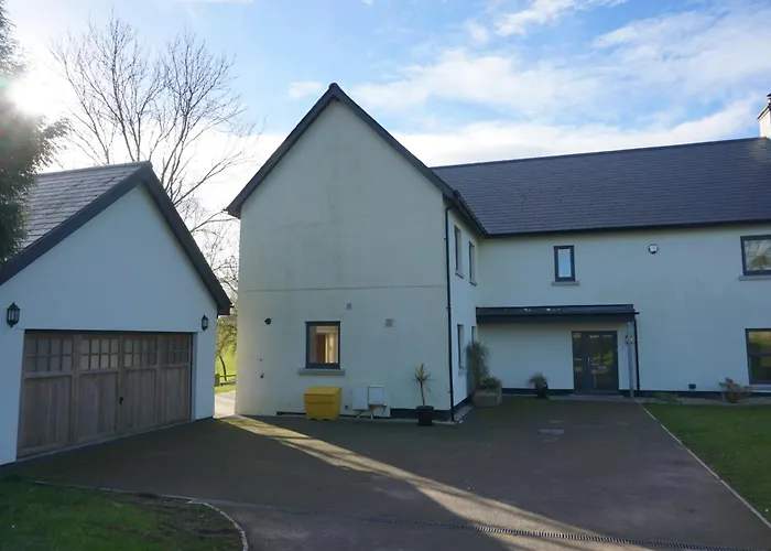 Hunter Lodges By Celtic Manor Newport 