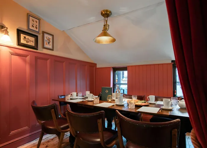 Cromwell Arms Country Pub With Rooms Romsey