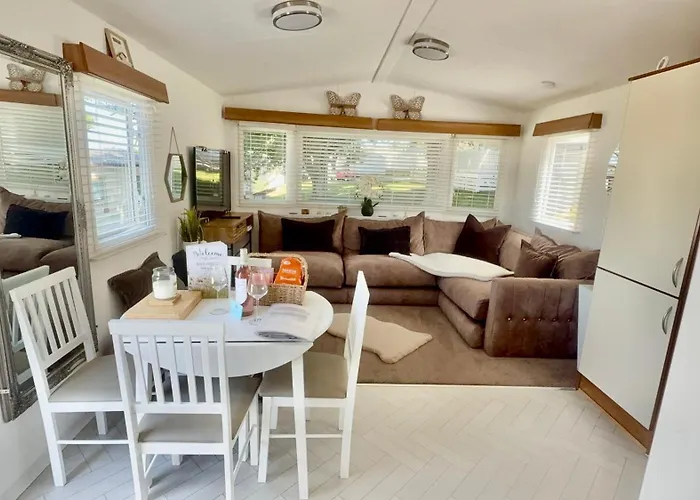 Hoburne Devon Bay Holiday Home Fresh Bright Rental - Home From Home