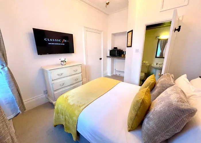 Blue Skye Guest House 8 Hove