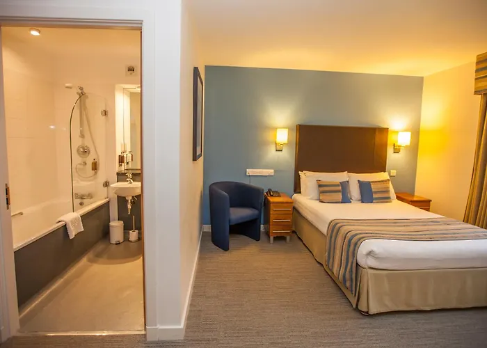 Stirling Court Hotel