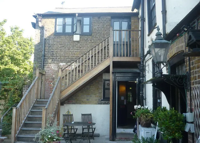 The Darnley Arms Hotel Gravesend