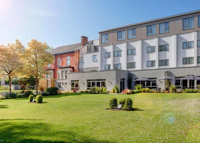 Best Western Plus Pinewood Hotel, Manchester Airport South Handforth