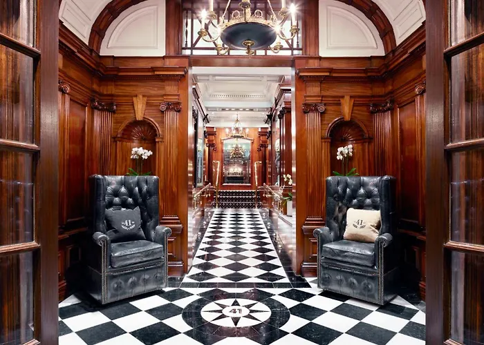 41 Hotel Londres