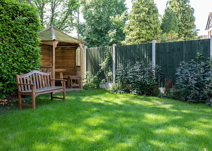 The Lawn Guest House Gatwick