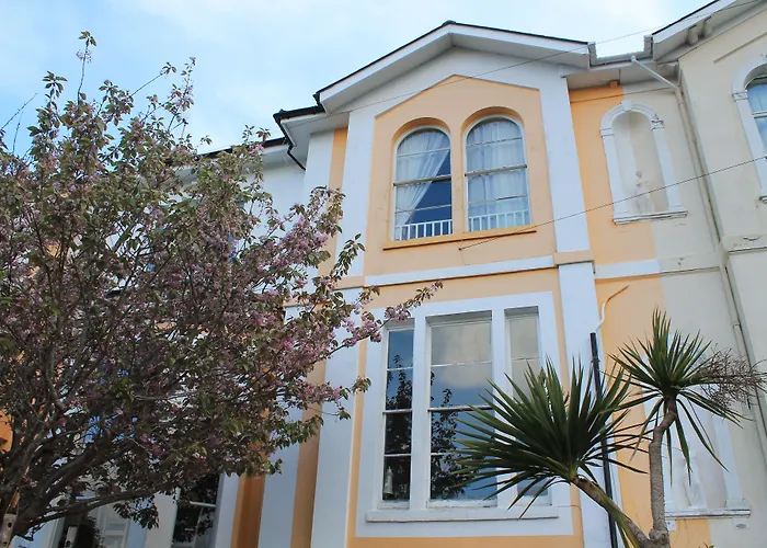 Heathcliff House B&B Exclusively For Adults Free Large Carpark Torquay