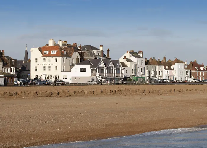 Royal Hotel Deal