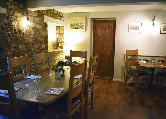 Fox And Hounds Llancarfan Hotel Barry