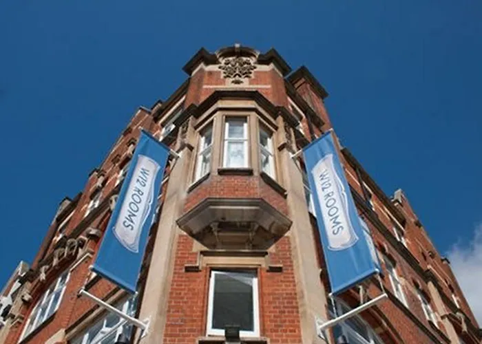W12 Rooms London