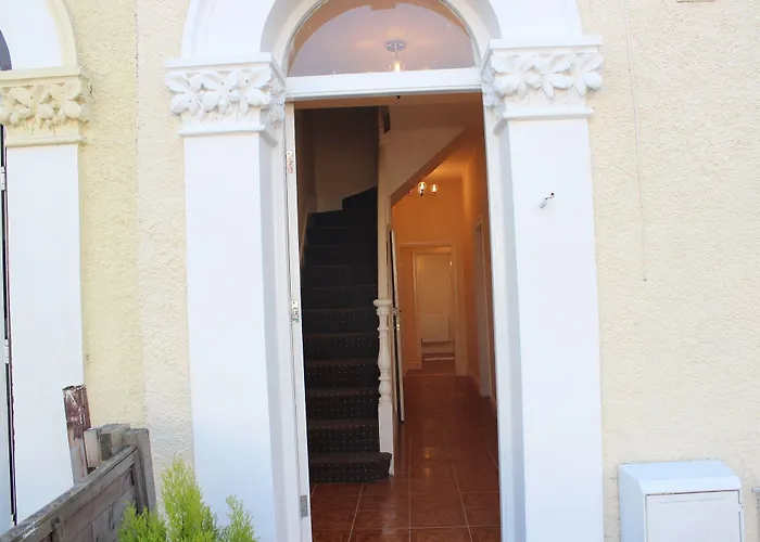 Avenue Inn