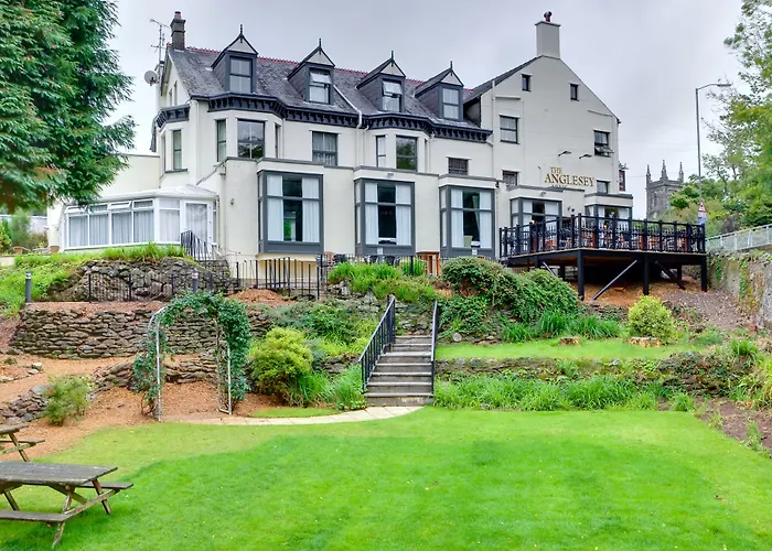 Anglesey Arms Hotel