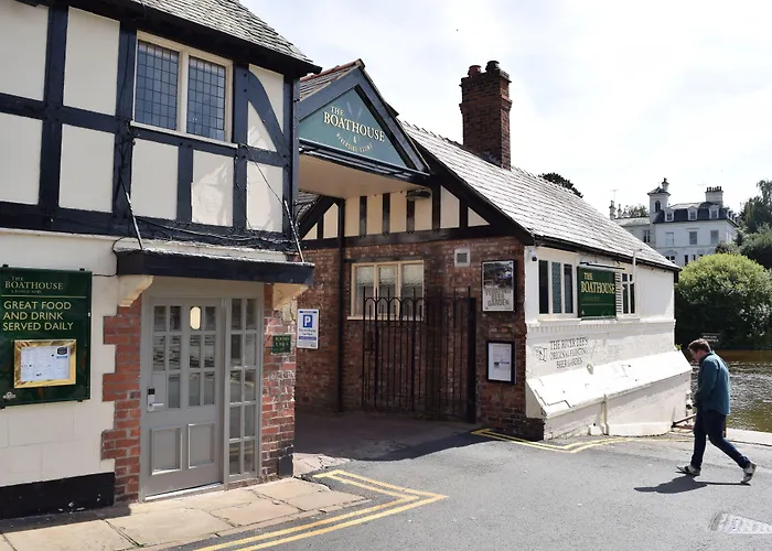 The Boathouse Inn & Riverside Rooms