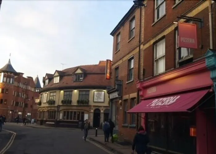 Ali Inn Oxford