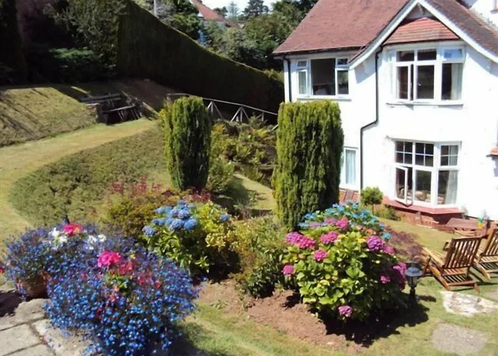 Coombe Bank Guest House