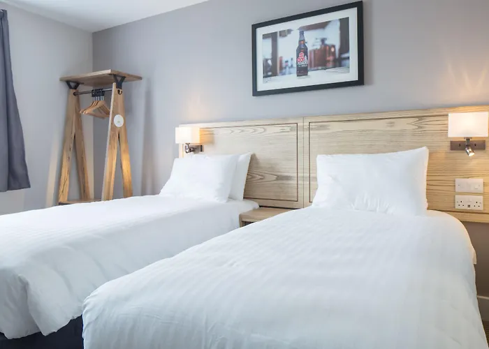 The Raven'S Cliff Lodge By Marston'S Inns