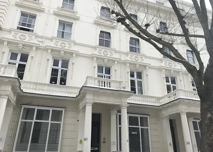 Sandeman-Allen Hostel