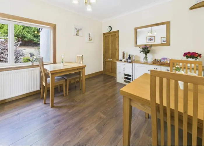 Strathview Lodge B&B