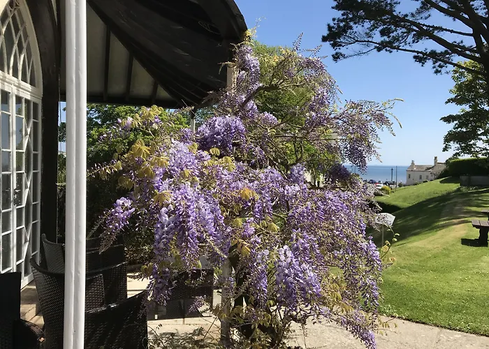 Royal Glen Hotel