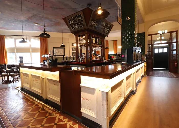 The Bridge Inn Hotel