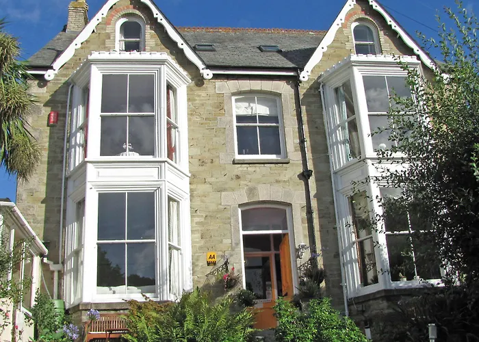 Cliftons Guest House