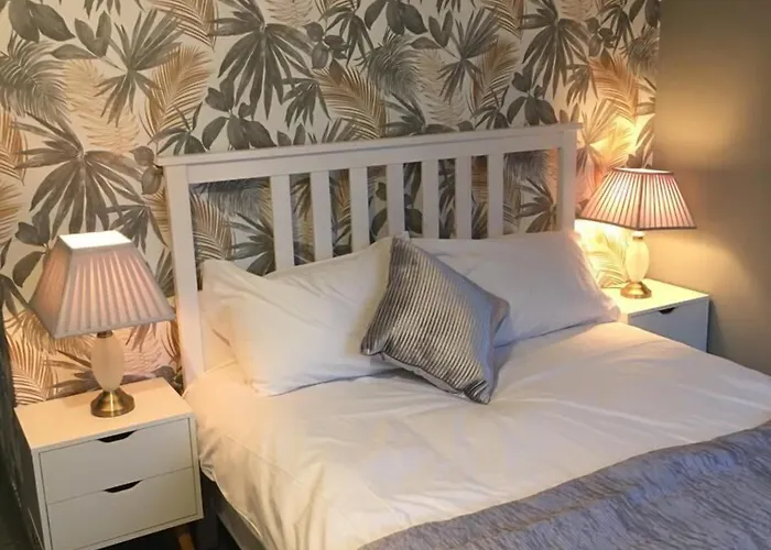 Stansted Airport Guest Rooms Hallingbury