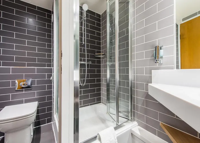 Holiday Inn Express Strathclyde Park M74, Jct 5 By Ihg