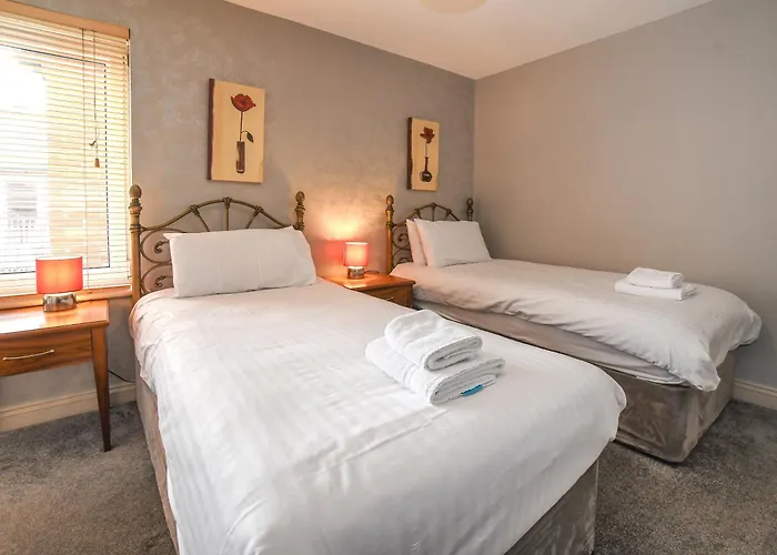 The Queens Hotel & Victoria Cloisters Apartments York