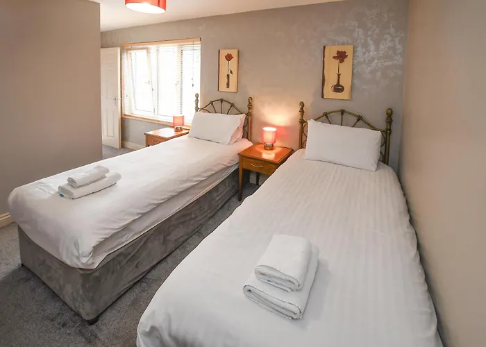 The Queens Hotel & Victoria Cloisters Apartments York