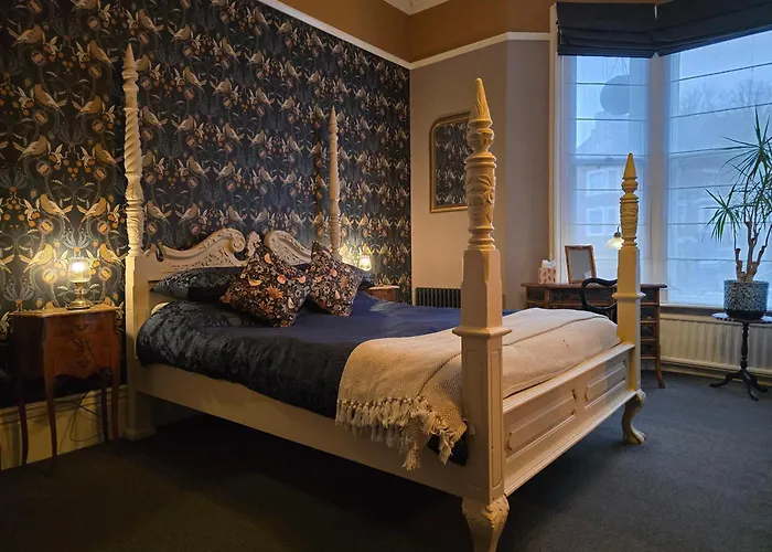 Ashburton House - B&B