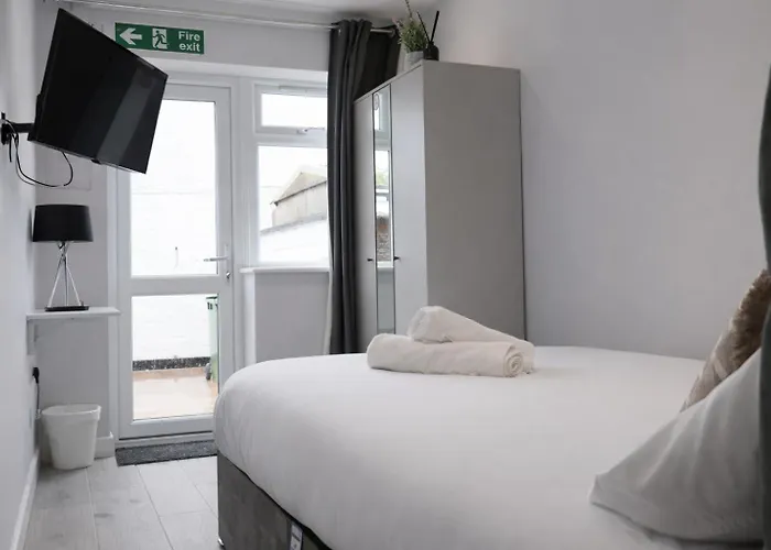 Walton Suites Watford 