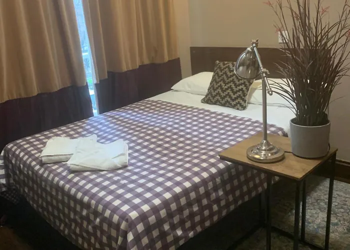 Four Stars Hotel Londra