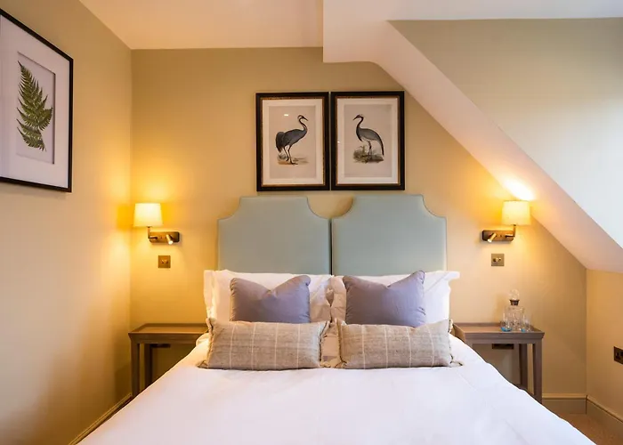 The Bottle & Glass Inn - Barn View - Room 2