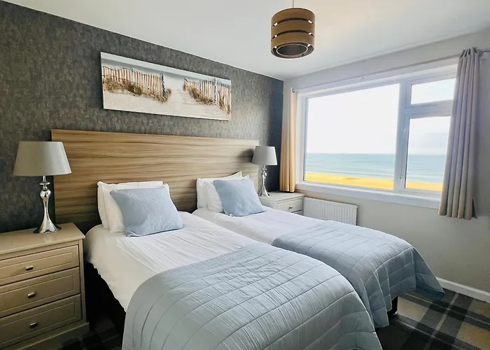 Cullen Bay Hotel