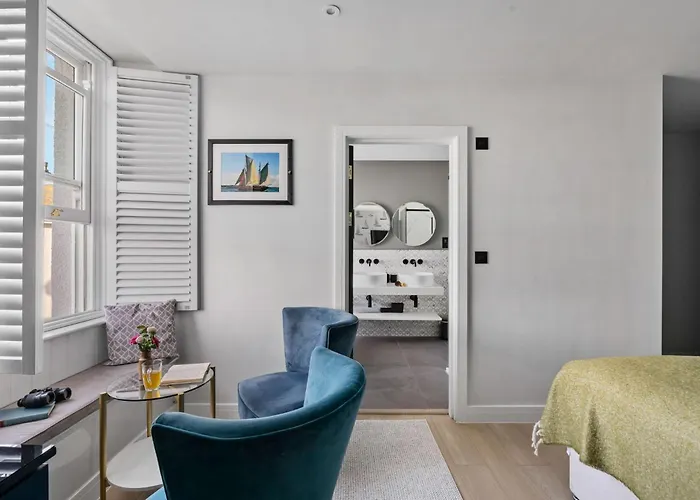 Leader Suite - Sea View - Free Wi-Fi
