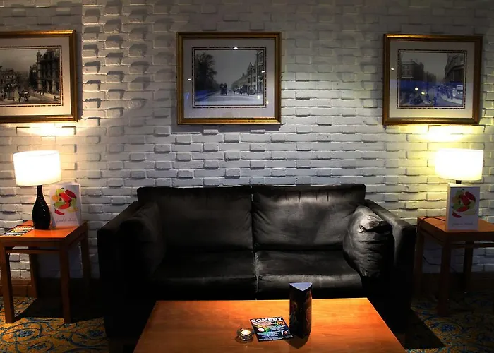 The Royal Angus Hotel